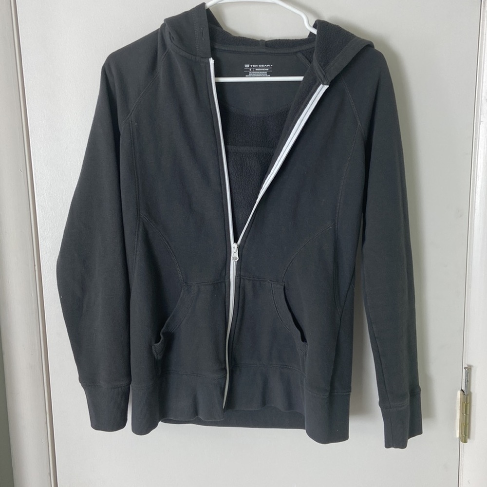 Gray zip up sweatshirt